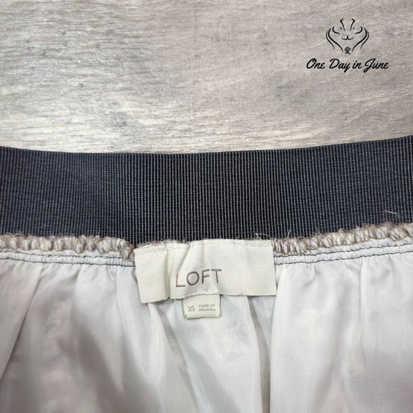 Loft Pull On Skirt Size XS - Picture 2 of 5